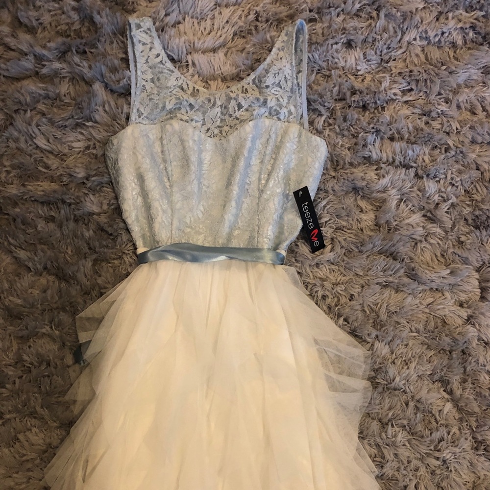 NEW Juniors Lace and Ruffle Cocktail Dress